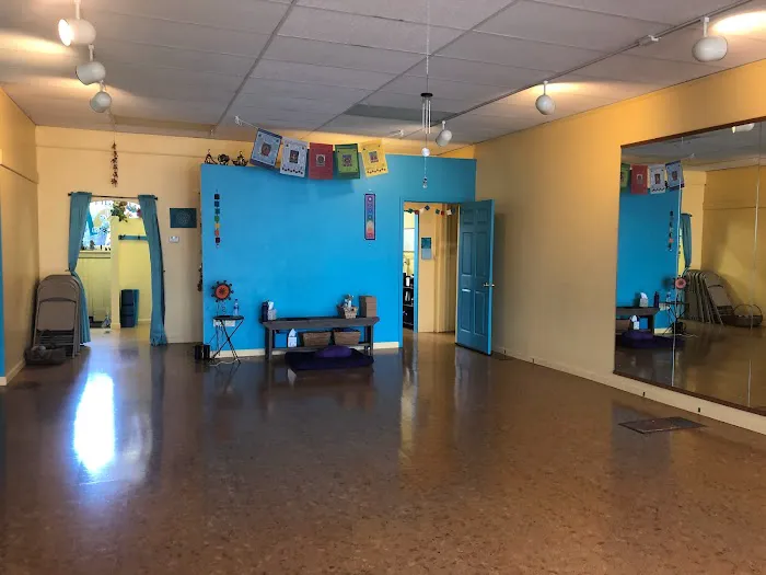 Heart & Sole Yoga Picture 2