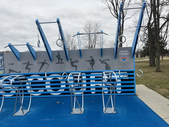 Fitness Court at Rotary Park Picture 9