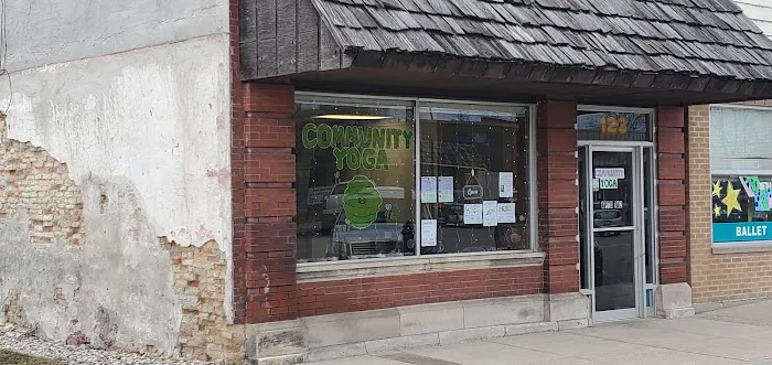 Community Yoga Picture 4