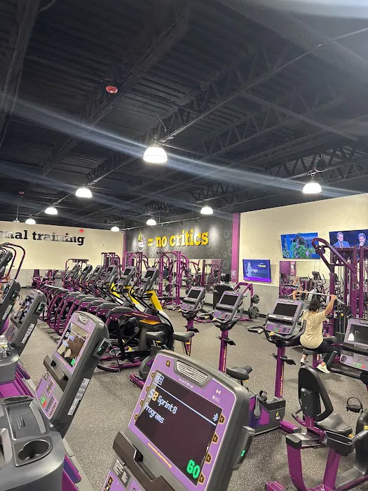 Planet Fitness Picture 2