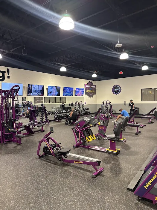 Planet Fitness Picture 1