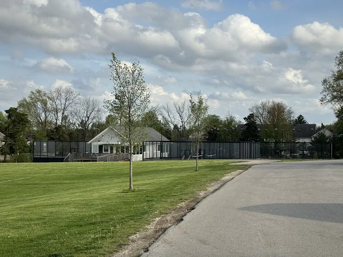 KLM Paddle Hut Picture 3