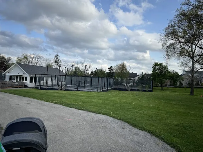 KLM Paddle Hut Picture 1