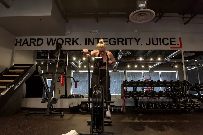 STRIVE VILLAGE - WESTERN SPRINGS Picture 3