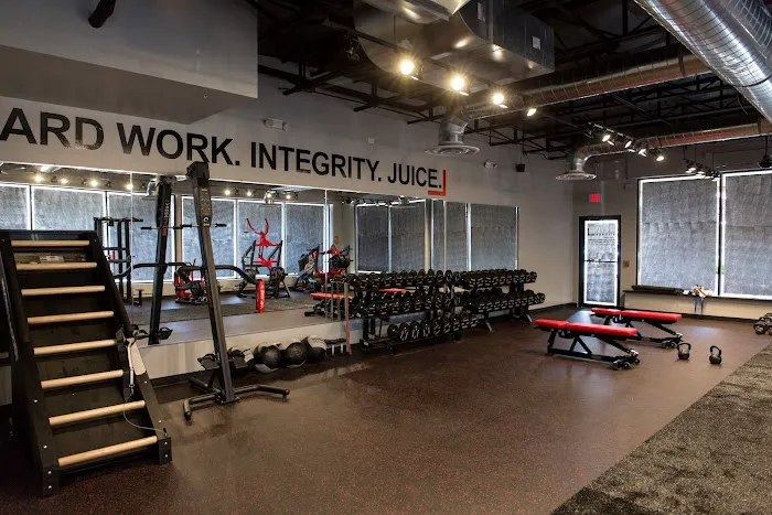 STRIVE VILLAGE - WESTERN SPRINGS Picture 6