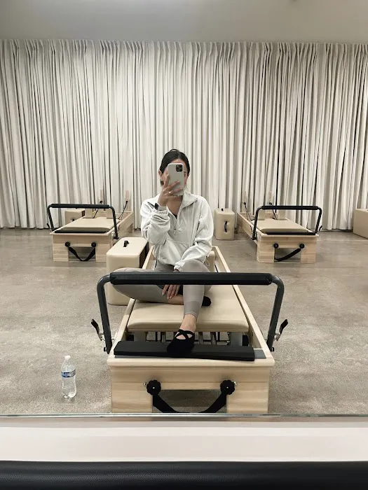 CLEARLY Reformer Pilates Picture 9