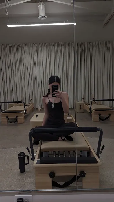 CLEARLY Reformer Pilates Picture 2