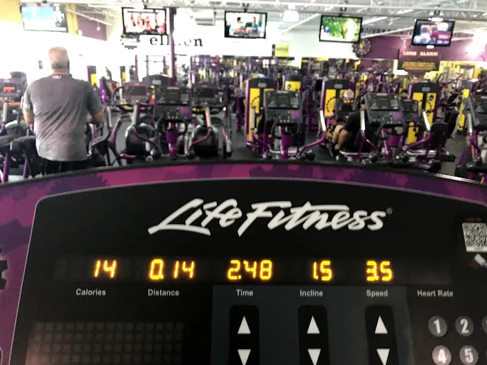 Planet Fitness Picture 4