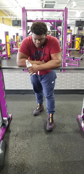 Planet Fitness Picture 10