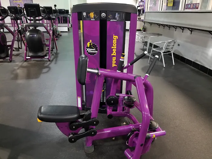 Planet Fitness Picture 10