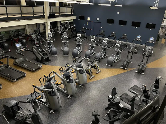 UIC Sports & Fitness Center Picture 3