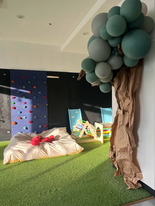 the treehouse 🌳 Picture 10