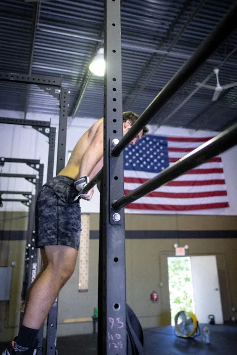 CrossFit Mettle and Honor Picture 6