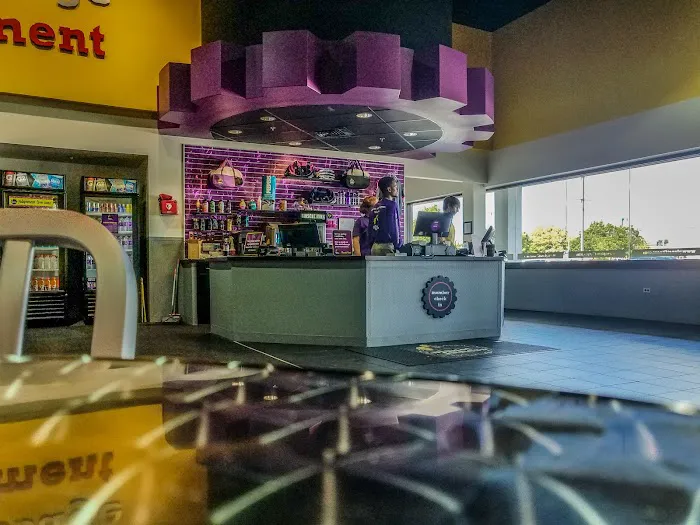 Planet Fitness Picture 7