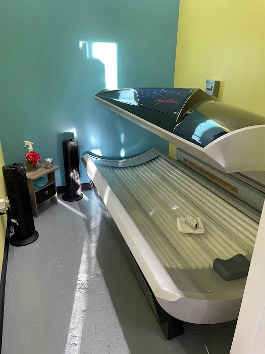 Winks Iron Lot / The Fitness Factory / Thee 605 Picture 4