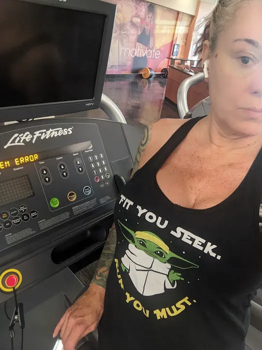 LA Fitness Picture 7