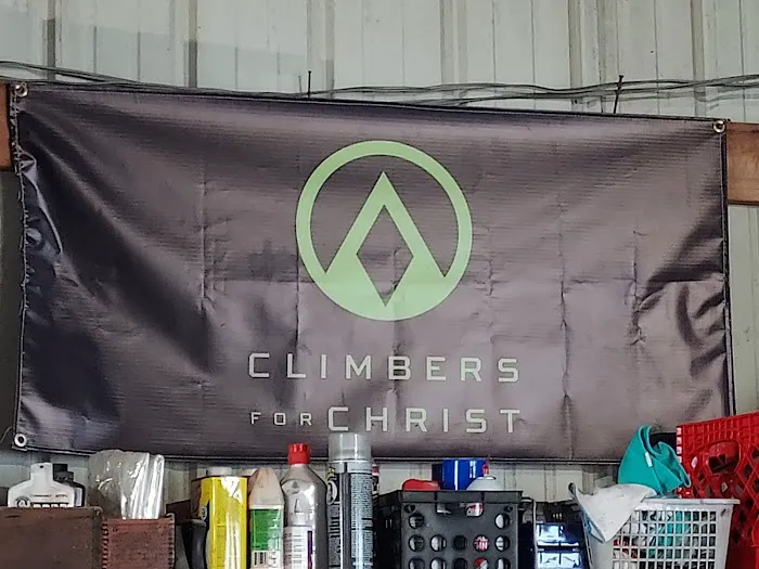 18:2 Rock Climbing Wall Picture 1