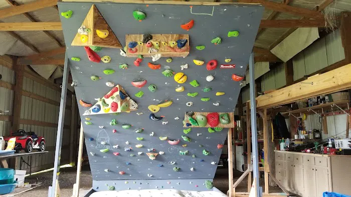 18:2 Rock Climbing Wall Picture 5