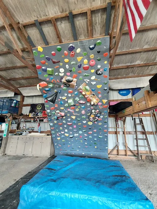 18:2 Rock Climbing Wall Picture 9