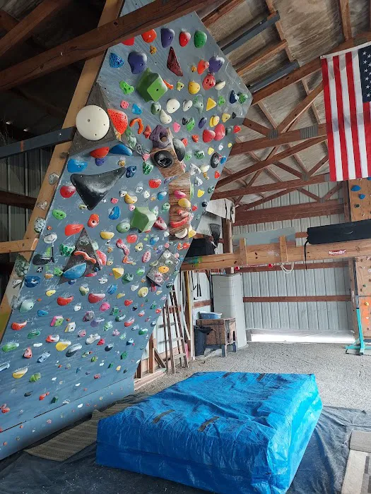 18:2 Rock Climbing Wall Picture 8