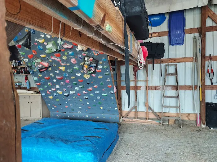 18:2 Rock Climbing Wall Picture 7