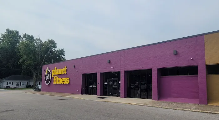 Planet Fitness Picture 2