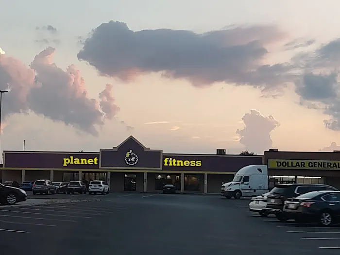 Planet Fitness Picture 1