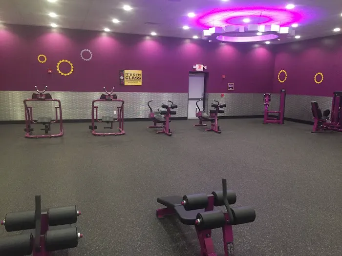 Planet Fitness Picture 6