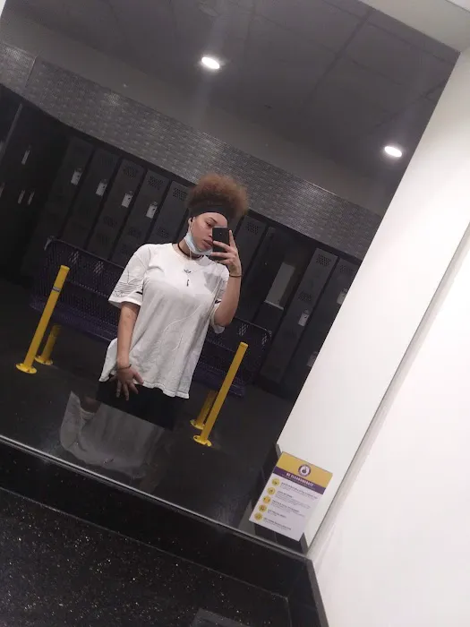 Planet Fitness Picture 9