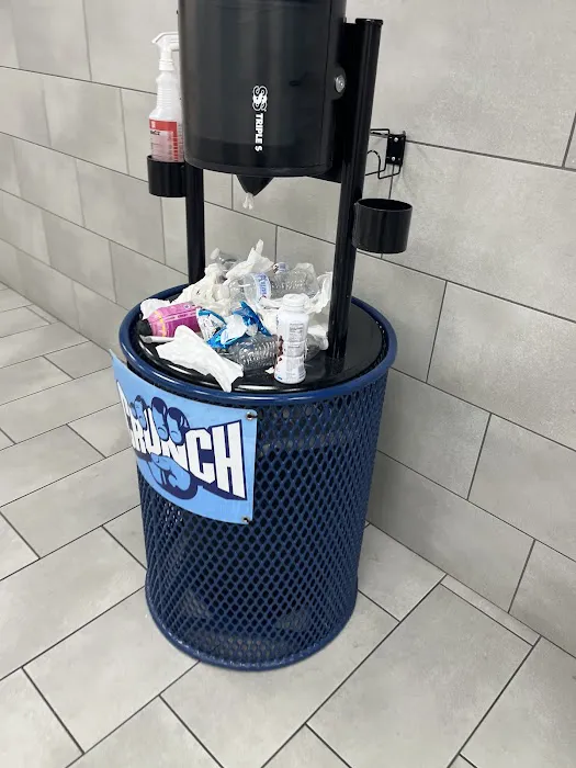 Crunch Fitness - Clinton Township Picture 2