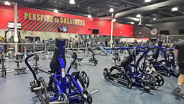 Crunch Fitness - Clinton Township Picture 10