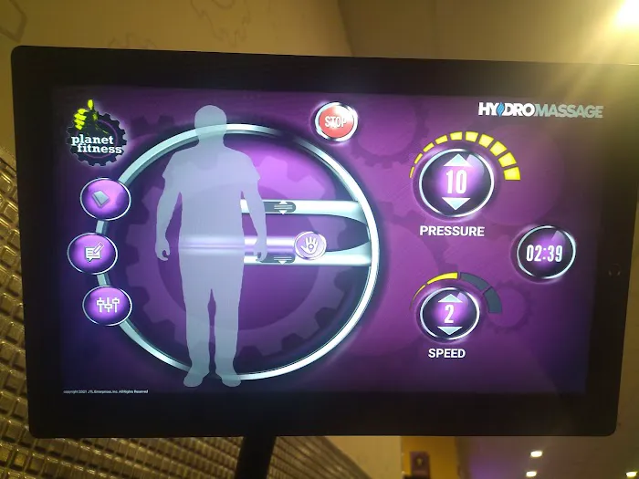 Planet Fitness Picture 6