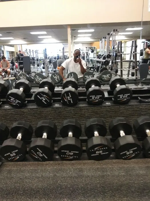 LA Fitness Picture 6