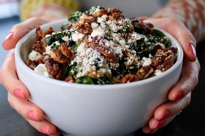 Rootdown Yoga·Juice·Greens Picture 1