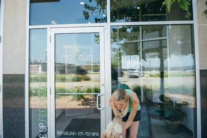 Rootdown Yoga·Juice·Greens Picture 7