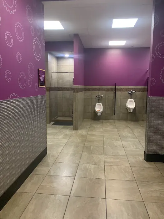 Planet Fitness Picture 4