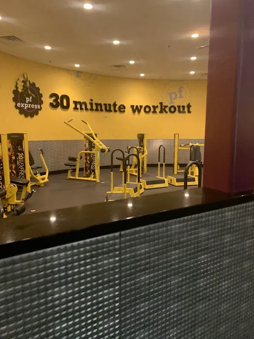 Planet Fitness Picture 9