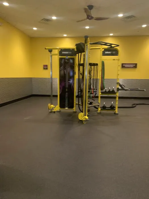 Planet Fitness Picture 7