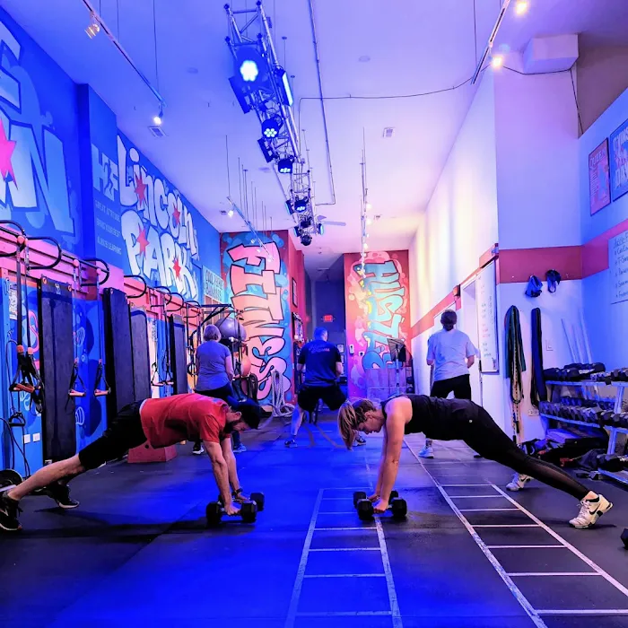 Hustle Fitness Willowbrook Picture 2