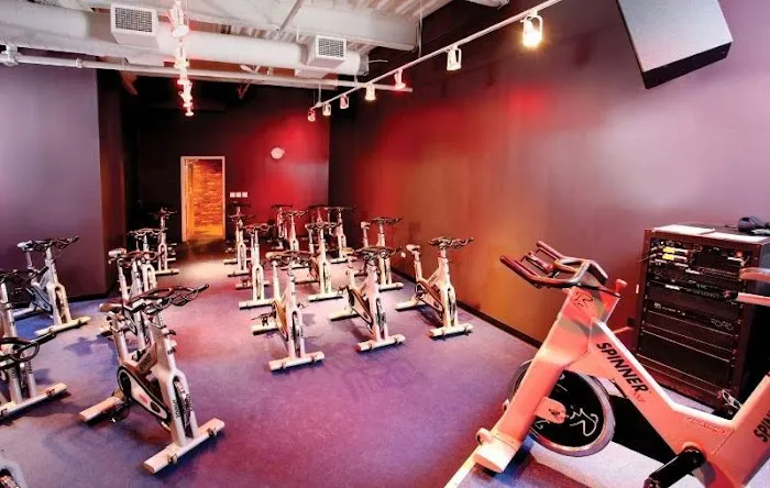 West Loop Athletic Club Picture 4