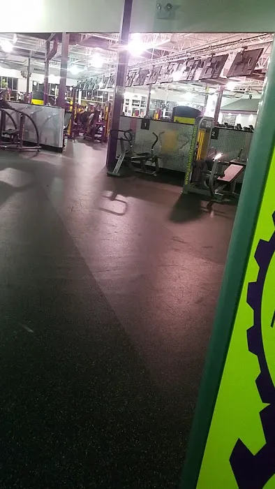 Planet Fitness Picture 8