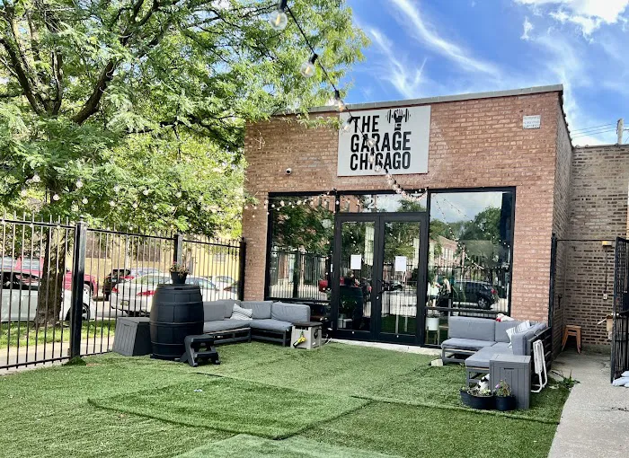 The Garage Chicago Gym - Group Training Picture 1