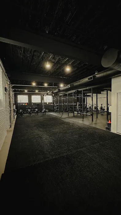 The Garage Chicago Gym - Group Training Picture 4