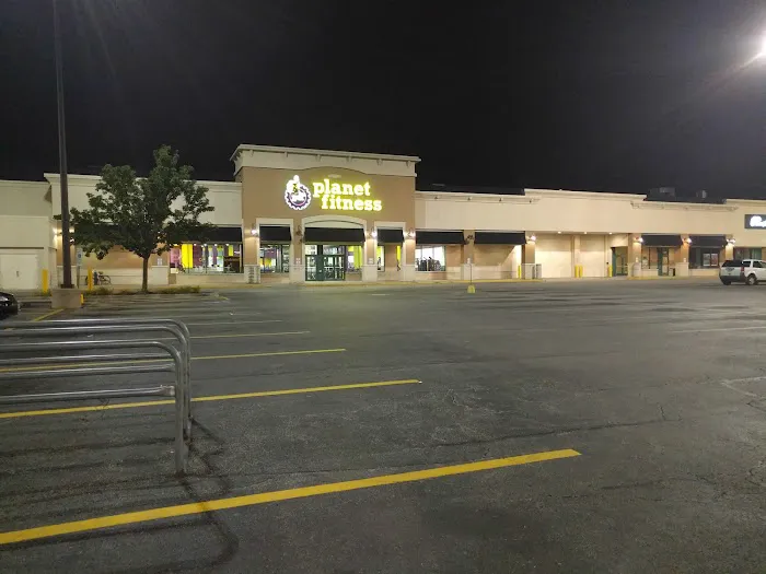Planet Fitness Picture 10