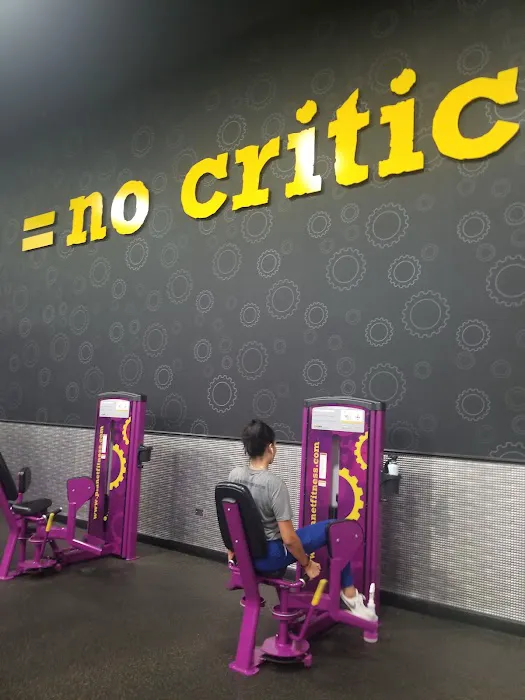 Planet Fitness Picture 9