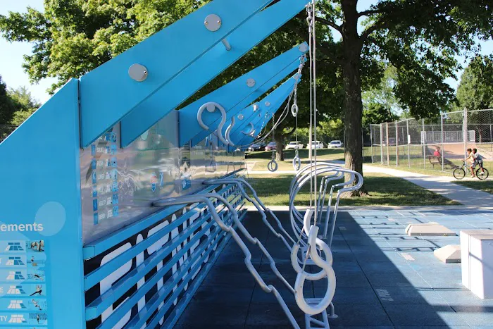 Fitness Park / Calisthenics Equipment Picture 9