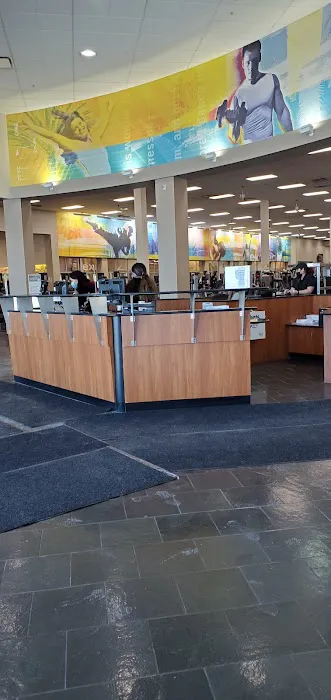 LA Fitness Picture 5