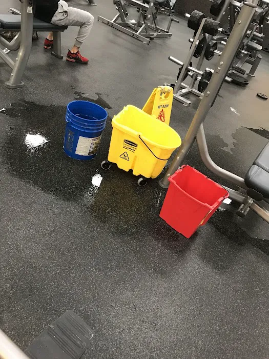 LA Fitness Picture 10