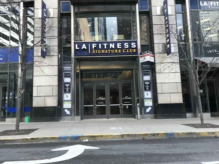 LA Fitness Picture 4
