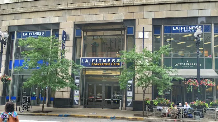 LA Fitness Picture 5